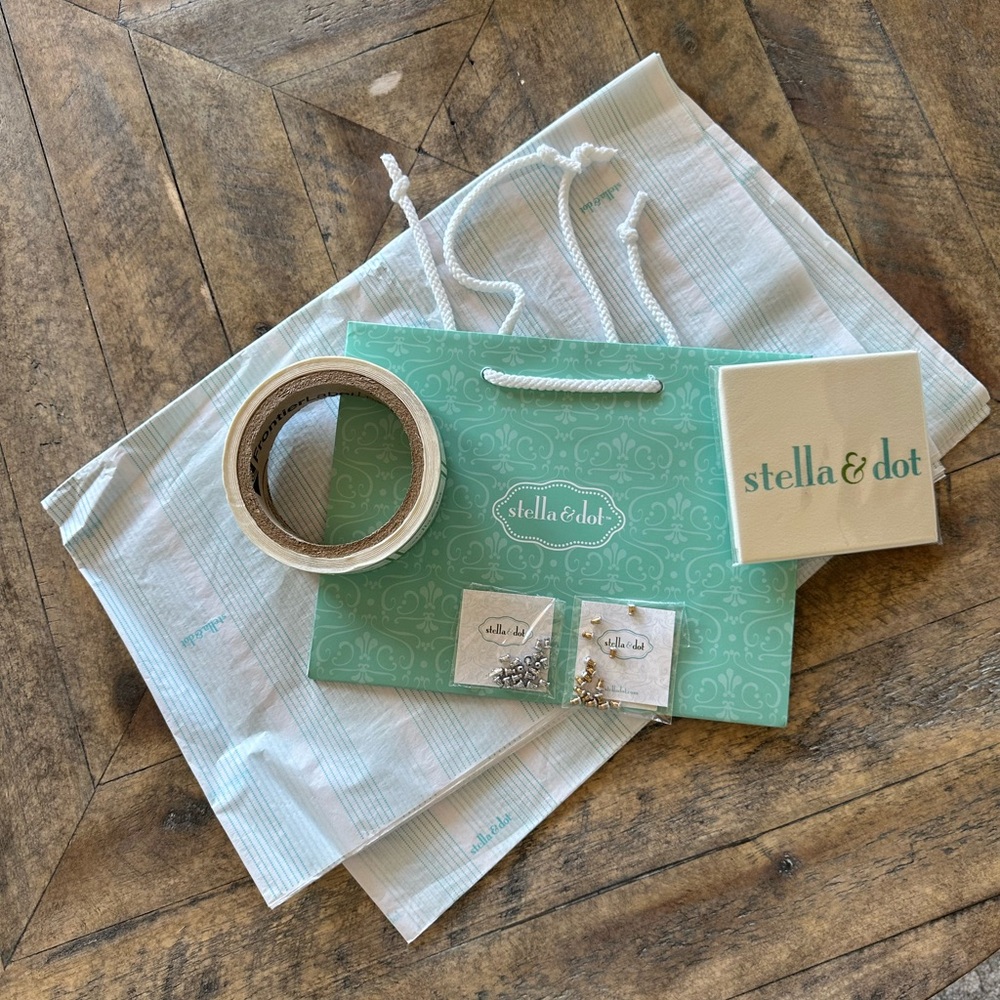 Stella & Dot Teal Gift Set with Earring Backs *jewelry*